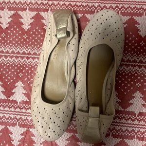 Womens Aerosole flats size 6.5
